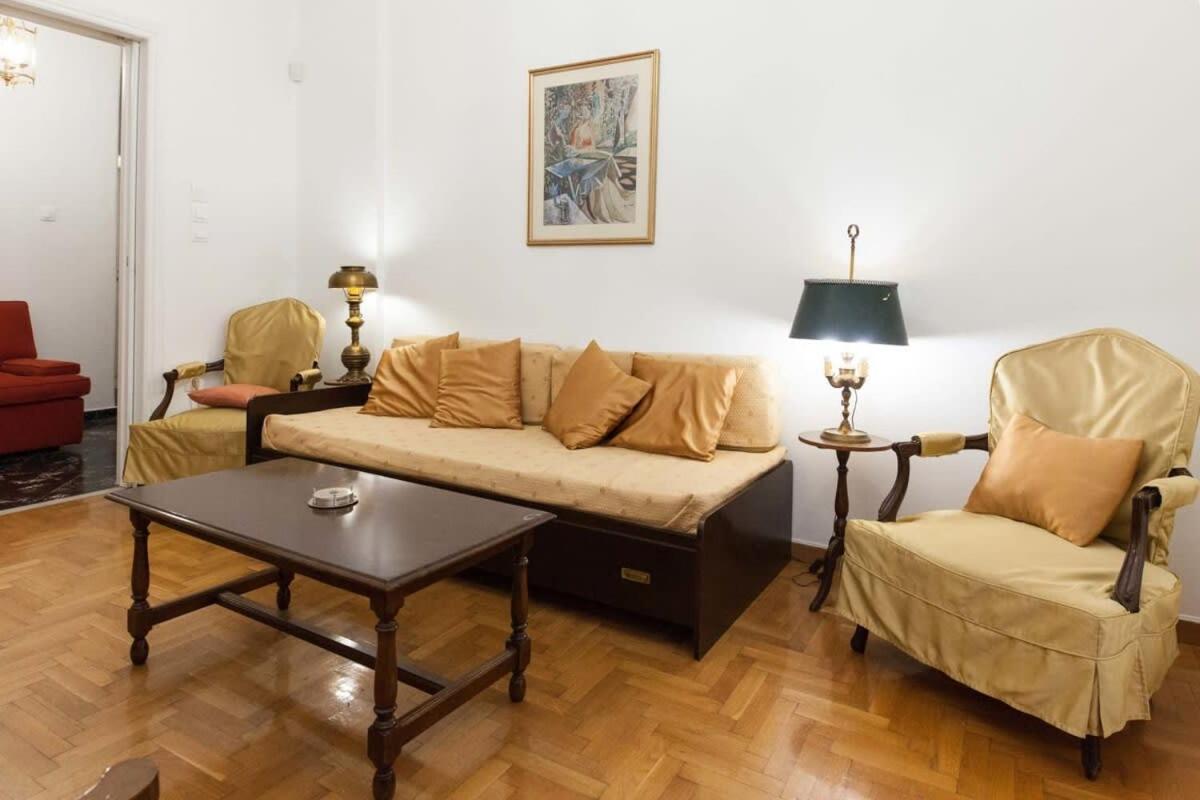 Charming Vintage 2Br Apartment With Balcony In Koukaki Афины Экстерьер фото