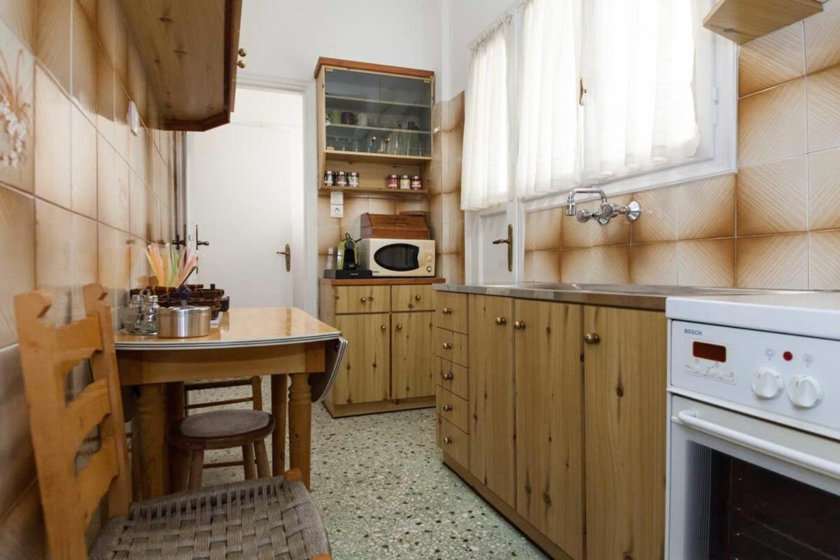 Charming Vintage 2Br Apartment With Balcony In Koukaki Афины Экстерьер фото