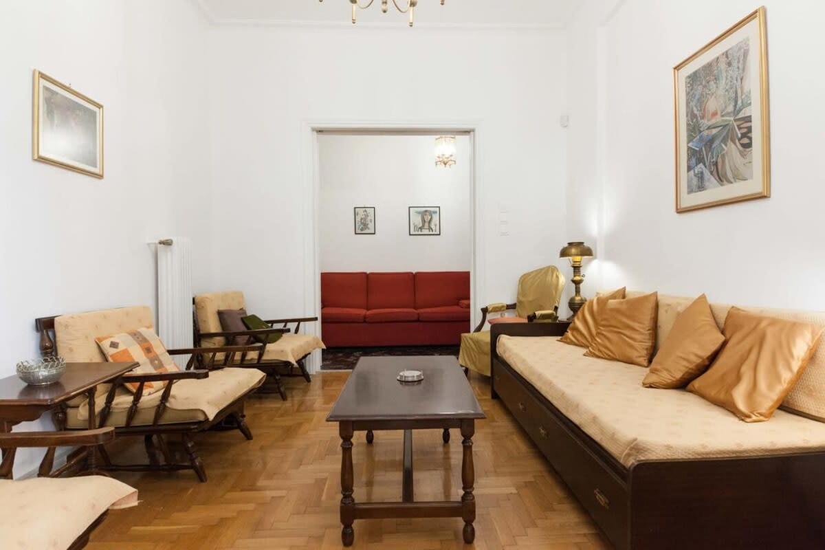 Charming Vintage 2Br Apartment With Balcony In Koukaki Афины Экстерьер фото