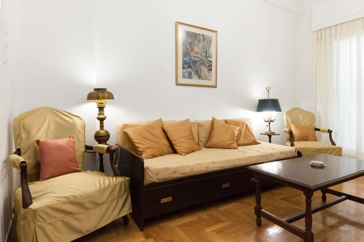 Charming Vintage 2Br Apartment With Balcony In Koukaki Афины Экстерьер фото
