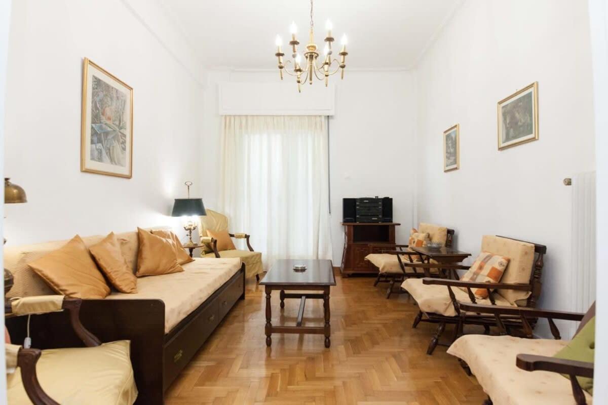 Charming Vintage 2Br Apartment With Balcony In Koukaki Афины Экстерьер фото